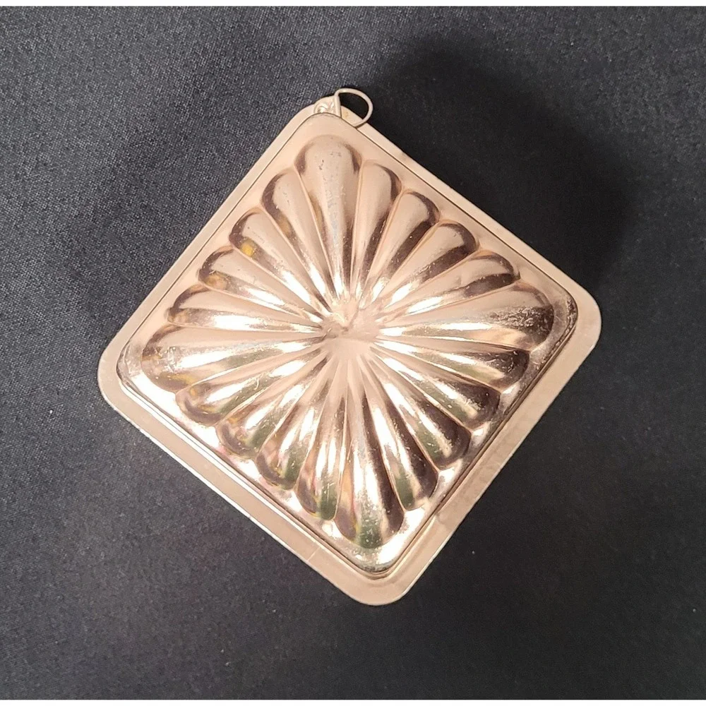 VTG 60s Copper-Tone Chrysanthemum Diamond Square Jello Mold Wall Decor